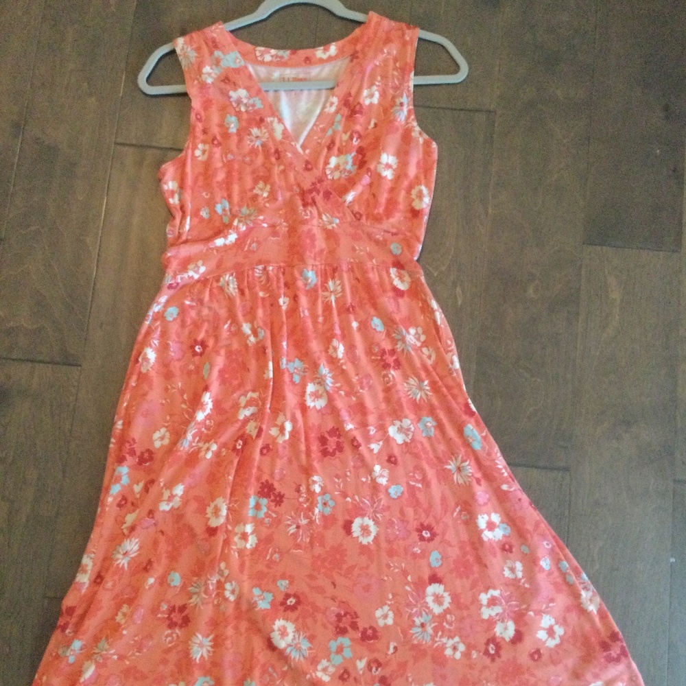L.L Bean dress, Blue, white and burgundy flowers, pale pinkish orange Background